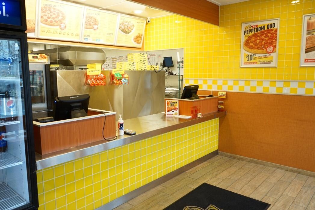 Images Hungry Howie's Pizza