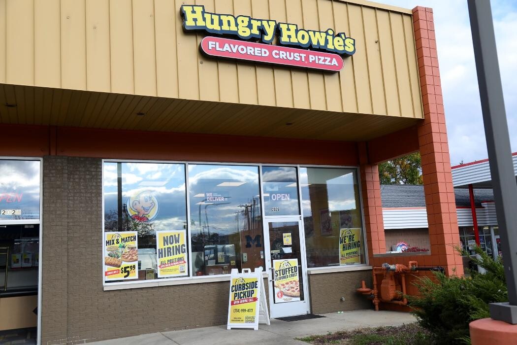 Images Hungry Howie's Pizza