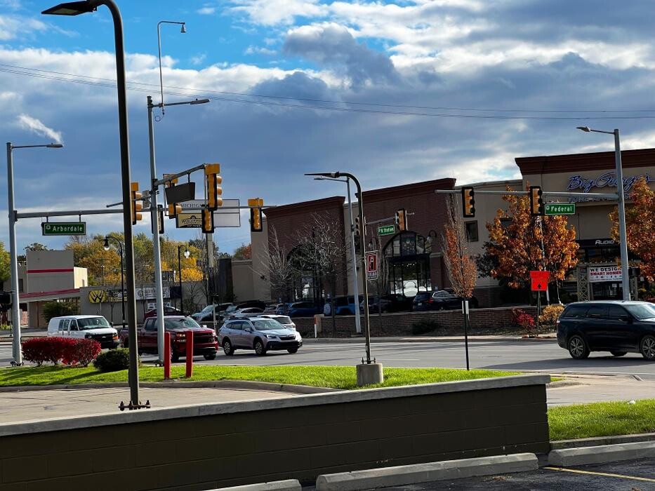 Images Hungry Howie's Pizza