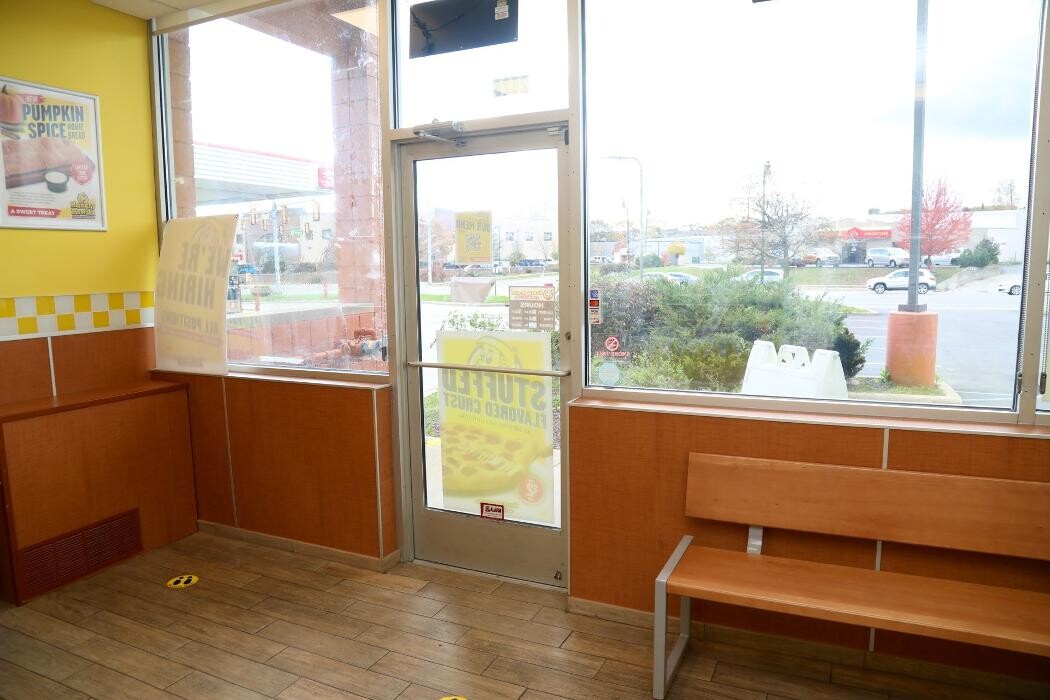 Images Hungry Howie's Pizza