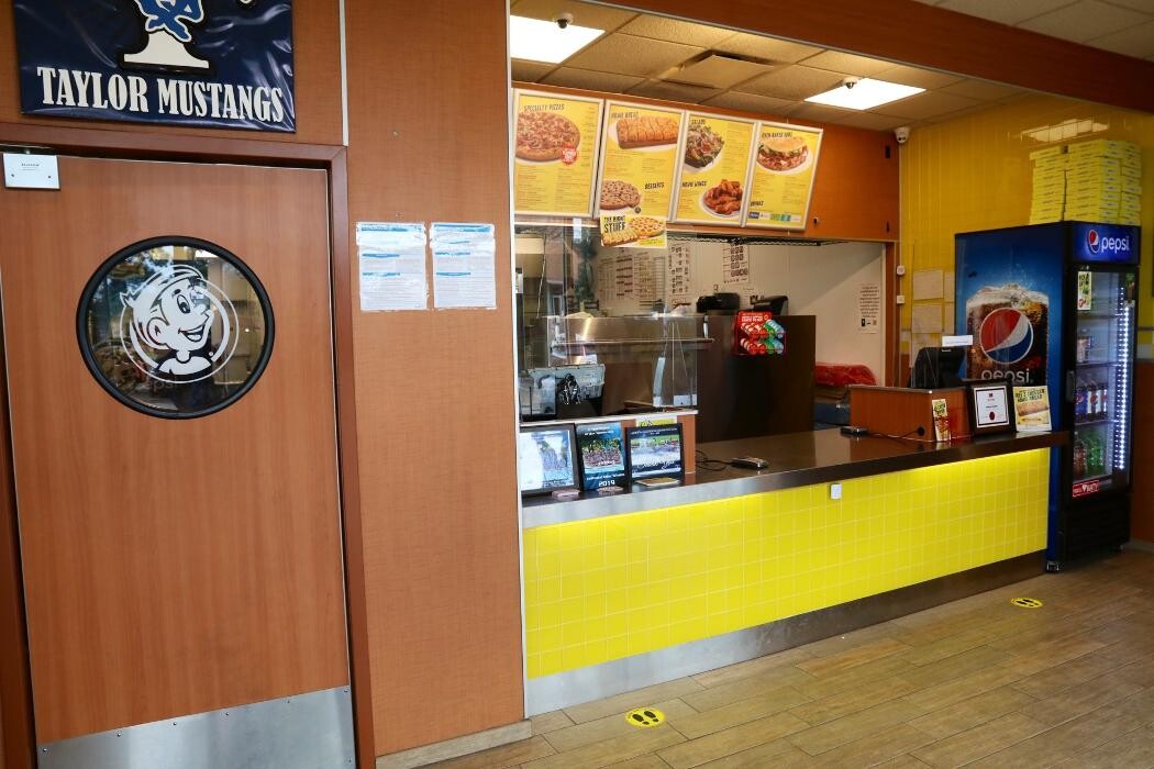 Images Hungry Howie's Pizza