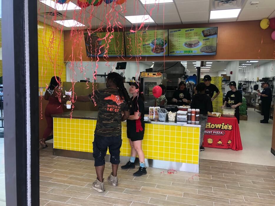 Images Hungry Howie's Pizza