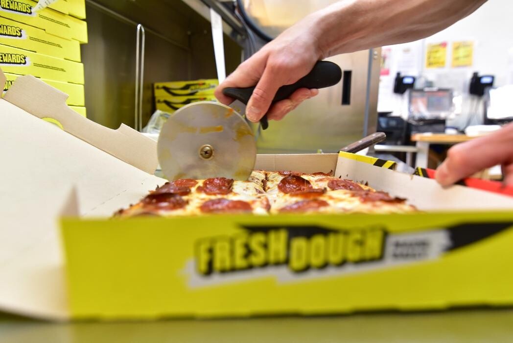 Images Hungry Howie's Pizza