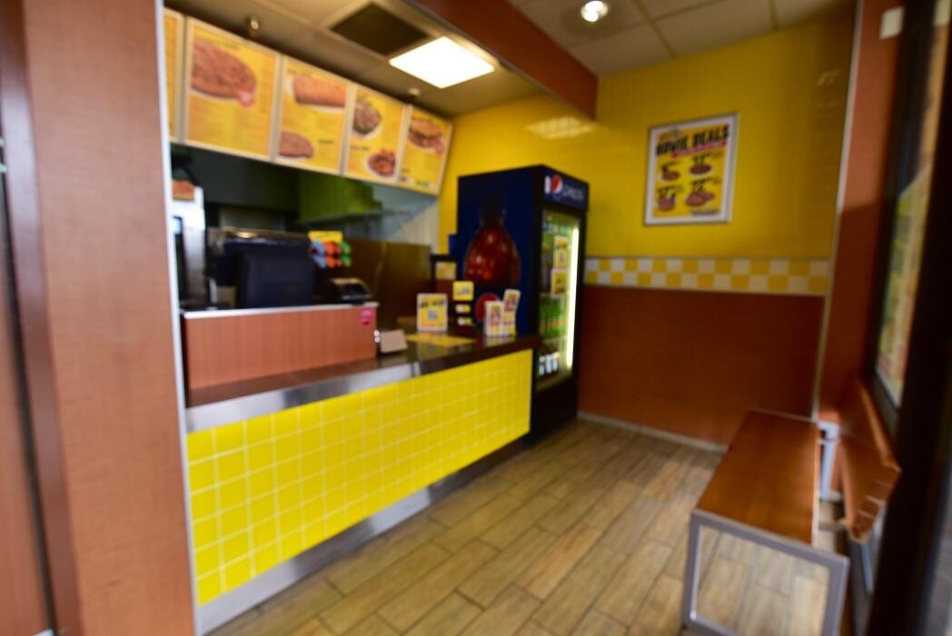 Images Hungry Howie's Pizza