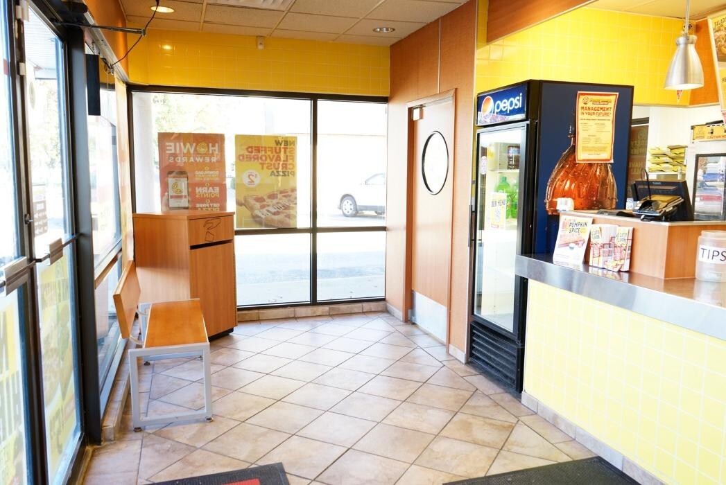 Images Hungry Howie's Pizza