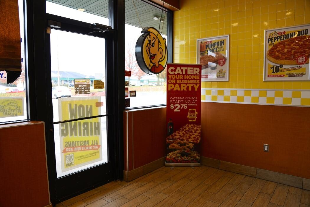 Images Hungry Howie's Pizza