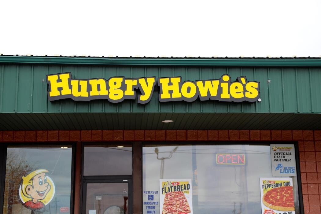 Images Hungry Howie's Pizza