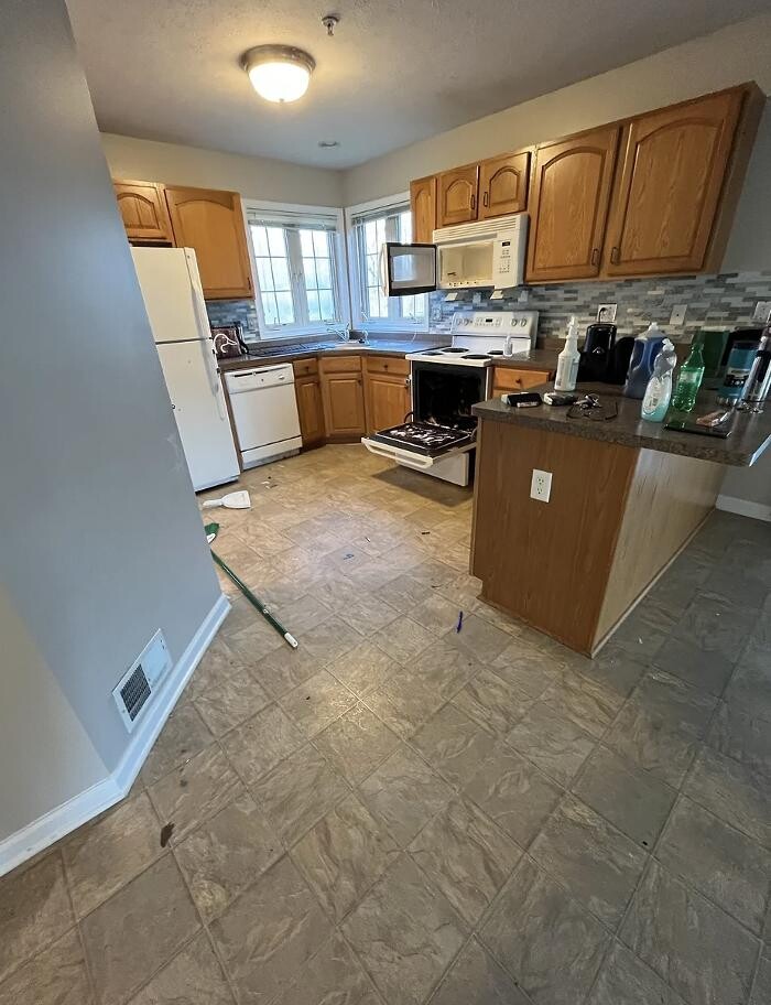 Images Compassionate Cleanout Services LLC