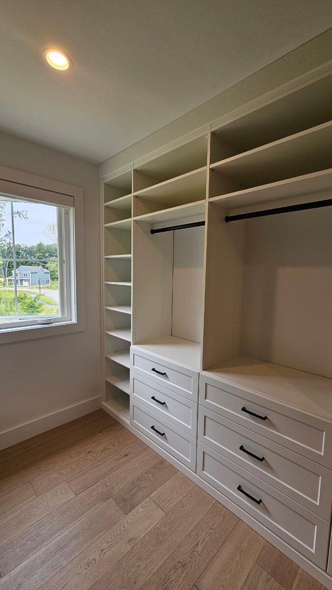 Images Custom Closets of Maine