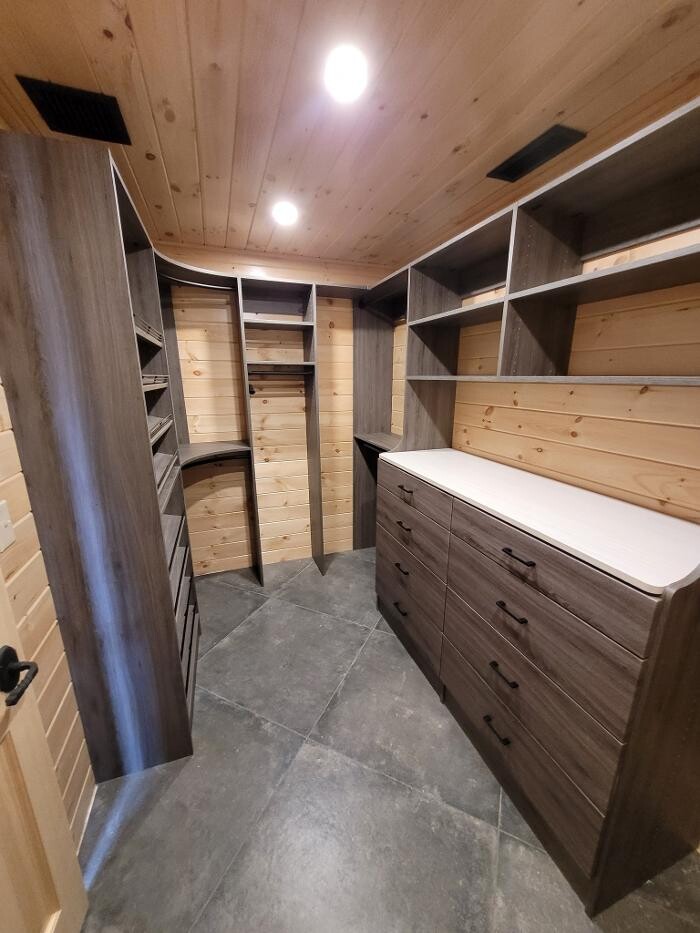 Images Custom Closets of Maine