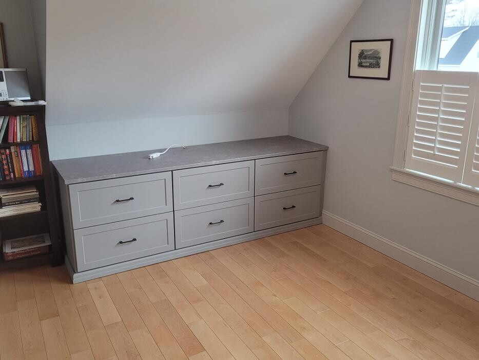Images Custom Closets of Maine