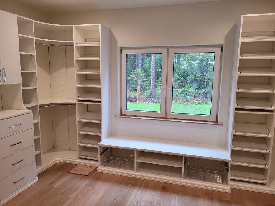 Images Custom Closets of Maine