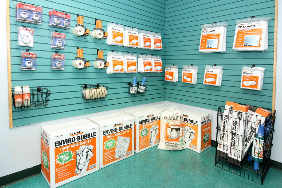 Images AA Universal Self Storage