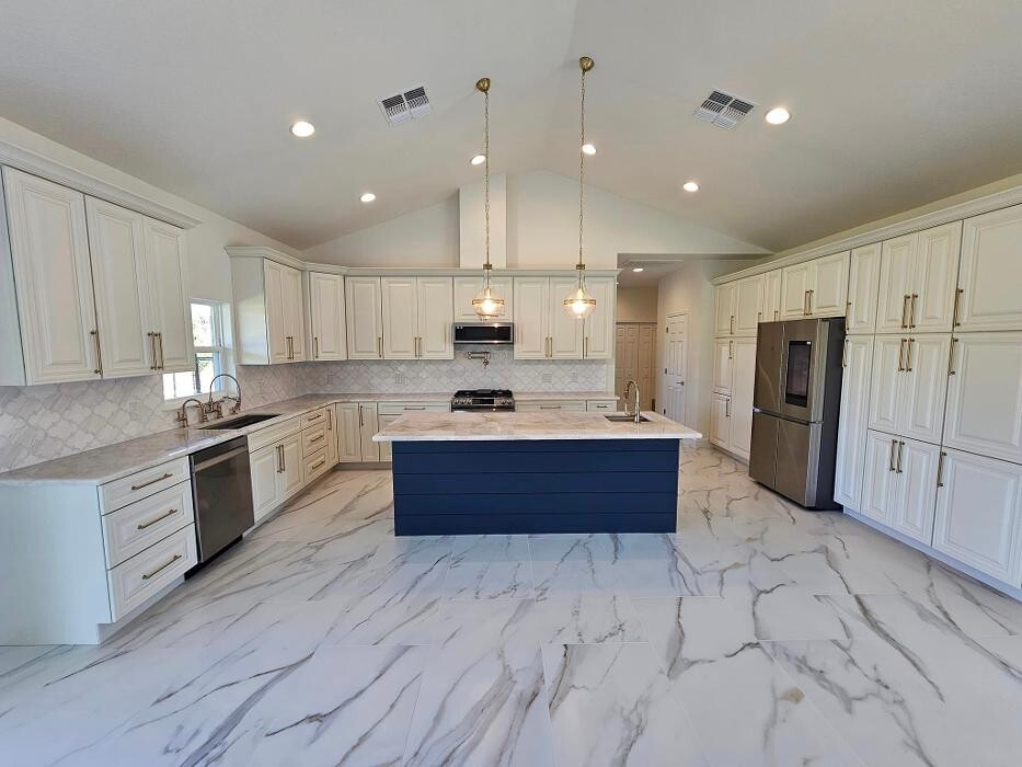 Images Southern Hospitality Real Estate & Construction