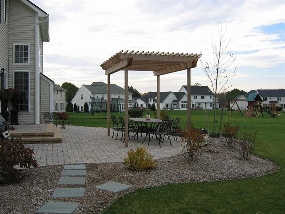 Images Birchcrest Tree & Landscape