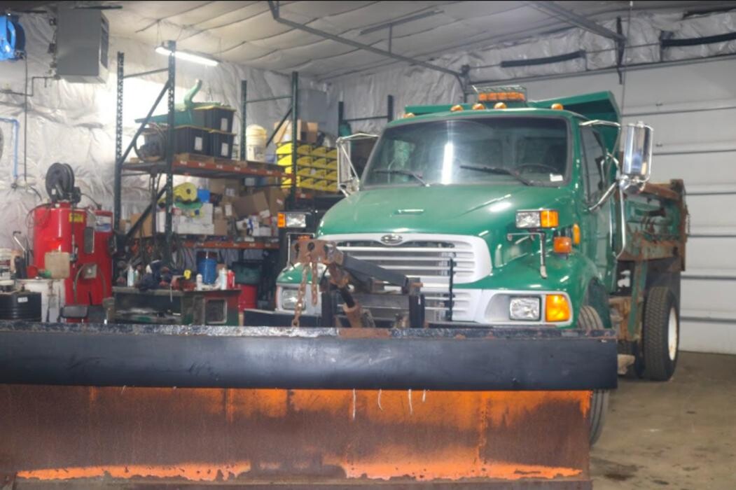 Images Golden Sands Truck & Trailer Inc