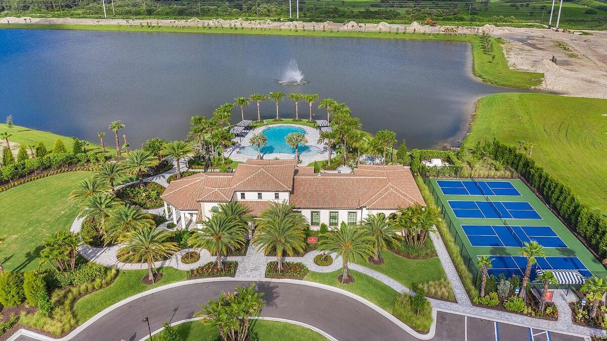 Images Aria by Neal Signature Homes