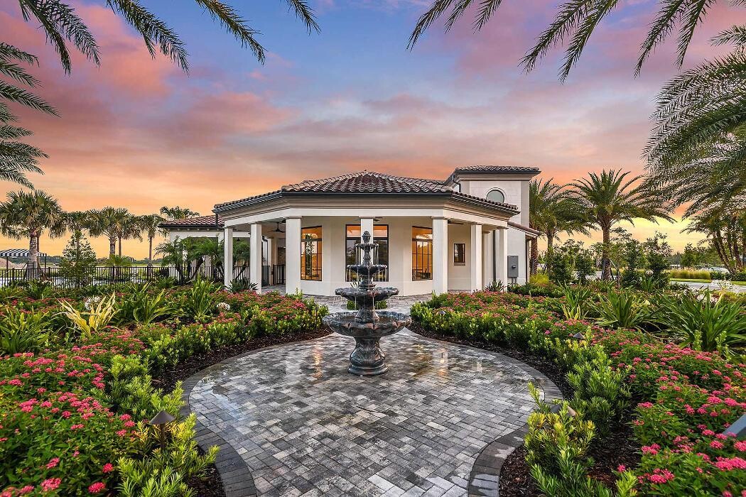 Images Aria by Neal Signature Homes
