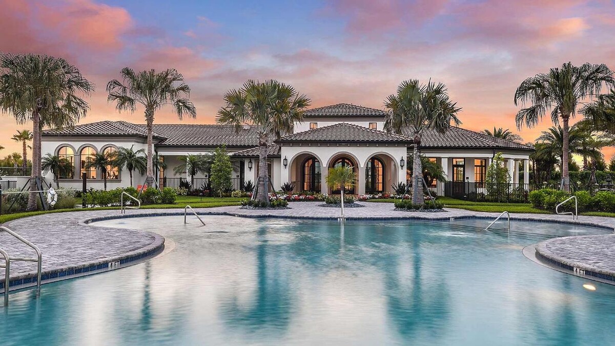 Images Aria by Neal Signature Homes