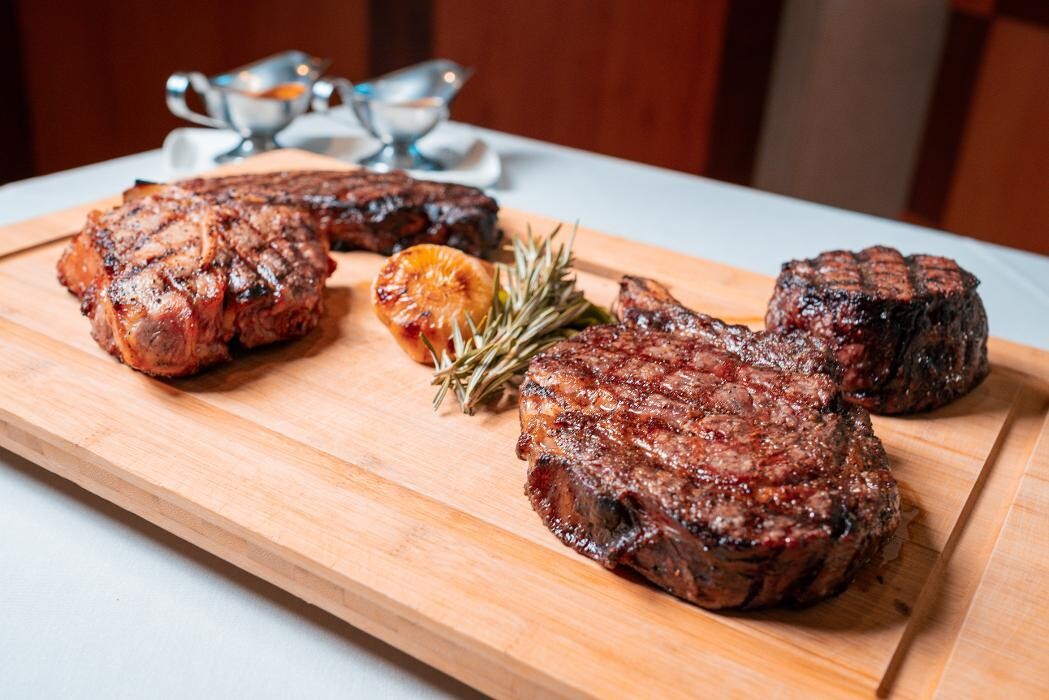 Images Eddie Merlot's