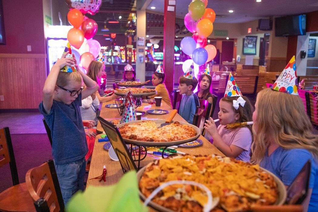 Images Happy Joe's Pizza & Jungle Bungle - W. 50th