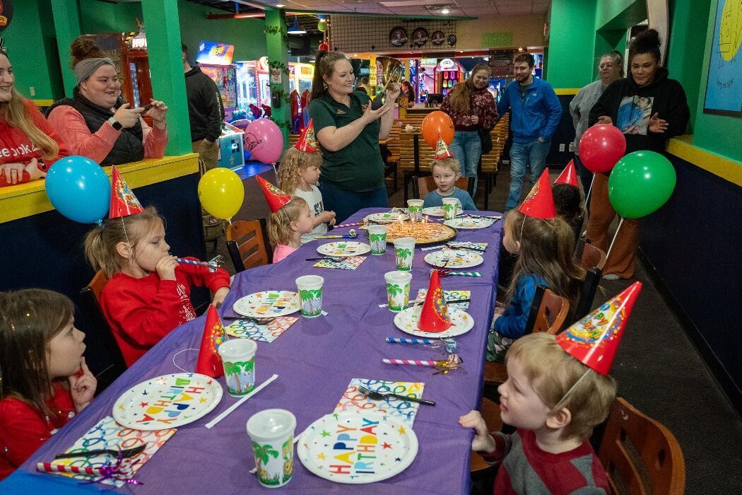 Images Happy Joe's Pizza & Jungle Bungle - W. 50th