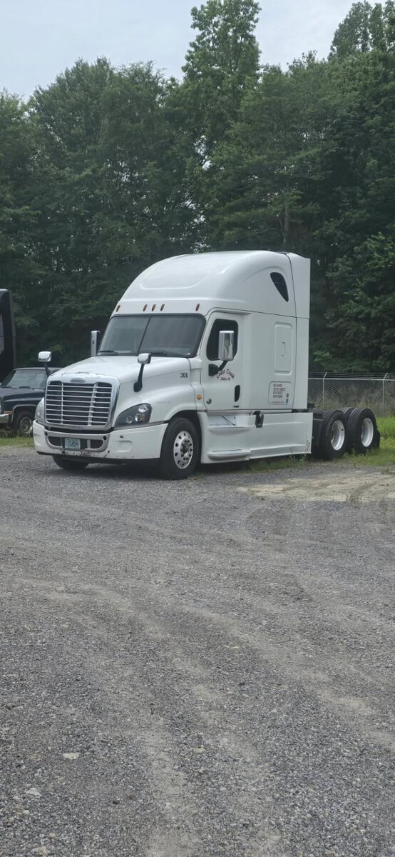 Images Cedar Creek Trucking
