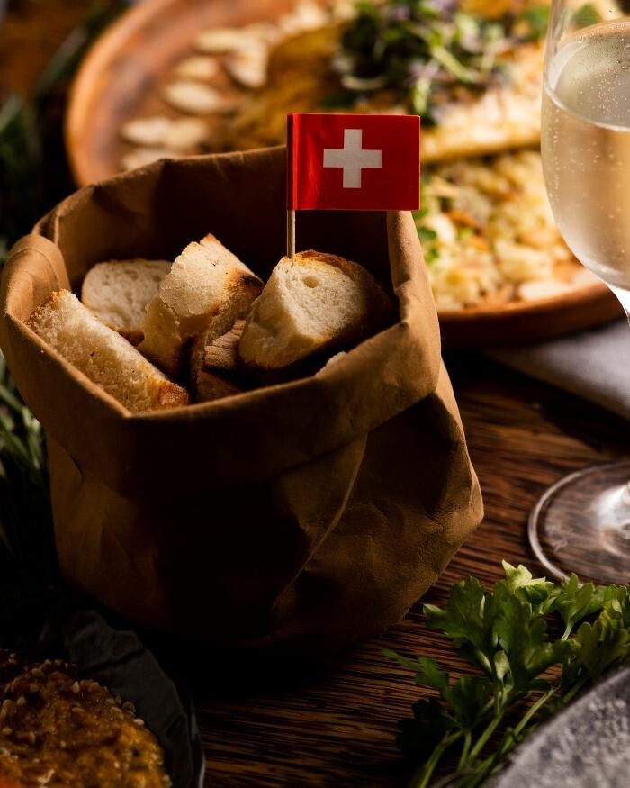 Images Reunion Ktchn Bar