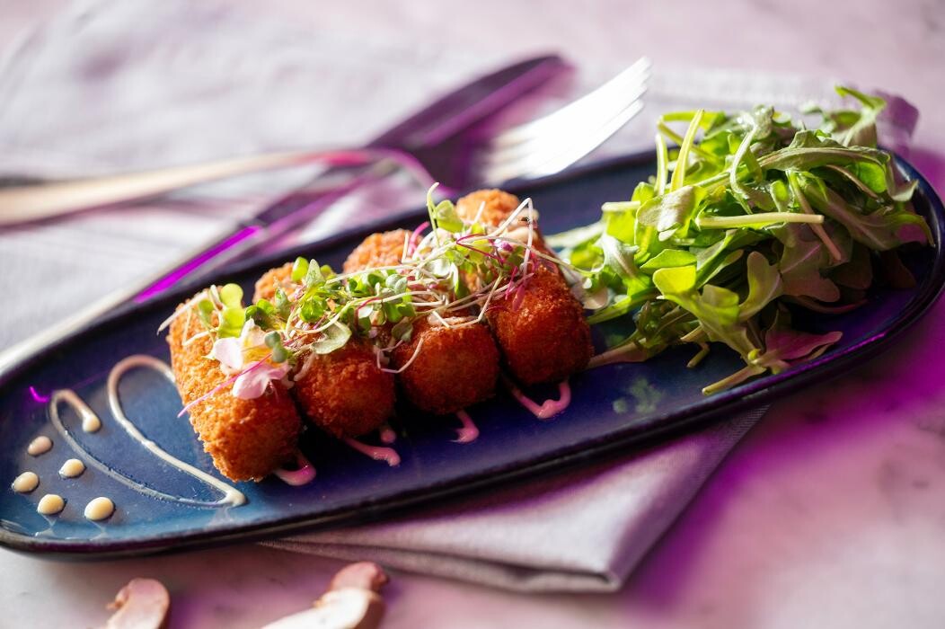 Images Reunion Ktchn Bar