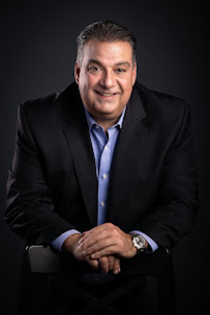 Images Thomas Diana, Licensed Real Estate Sales Person