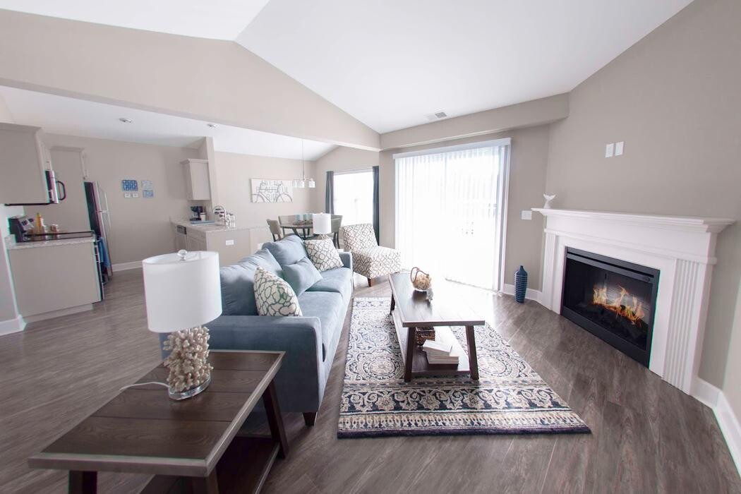 Images Heron Pointe Luxury Apartments
