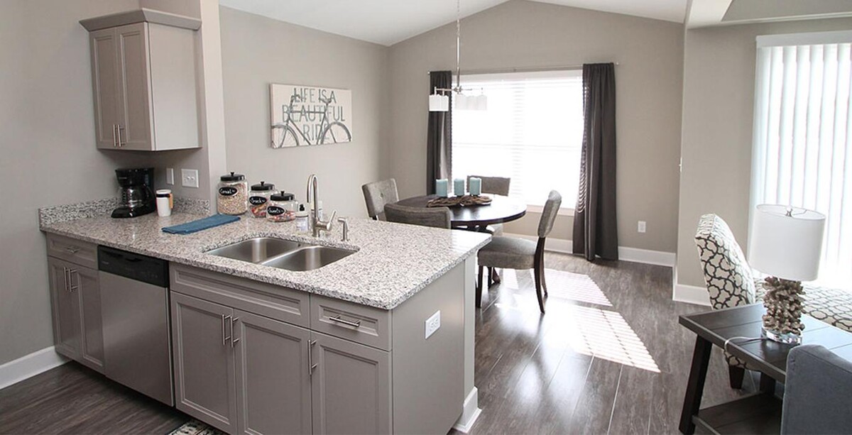 Images Heron Pointe Luxury Apartments