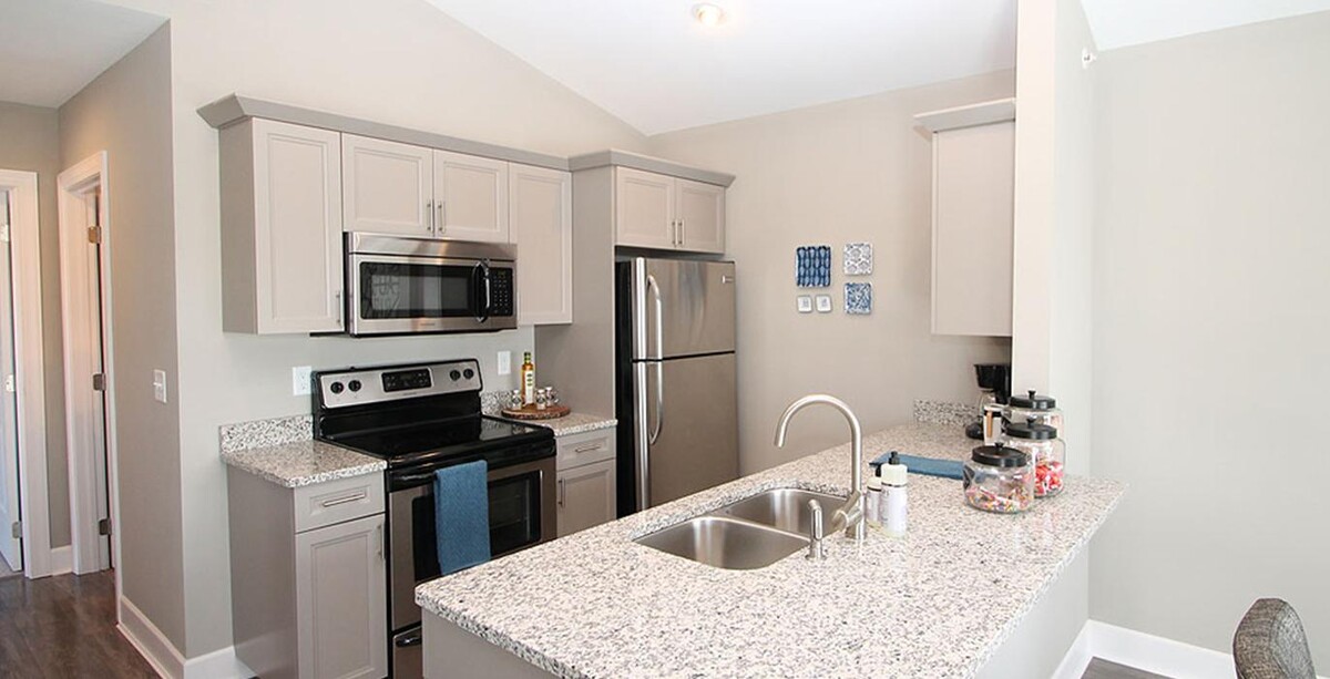 Images Heron Pointe Luxury Apartments
