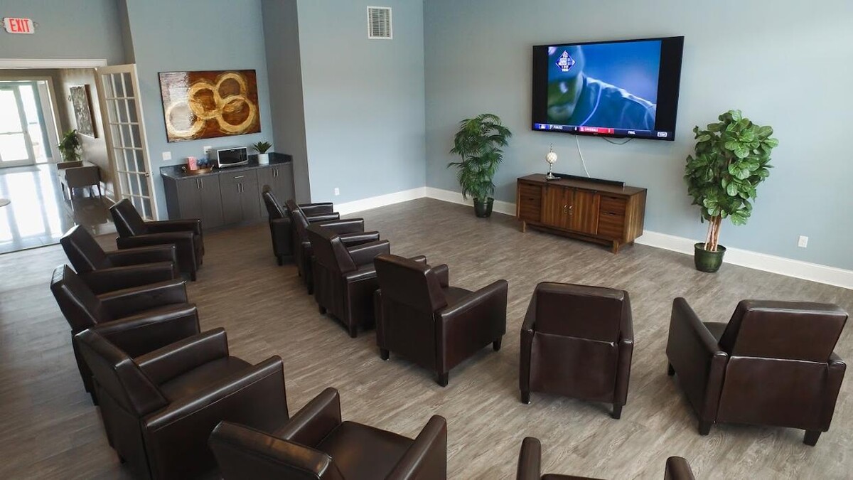 Images Heron Pointe Luxury Apartments