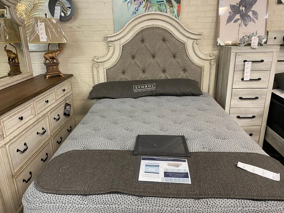 Images Spiller Furniture Co