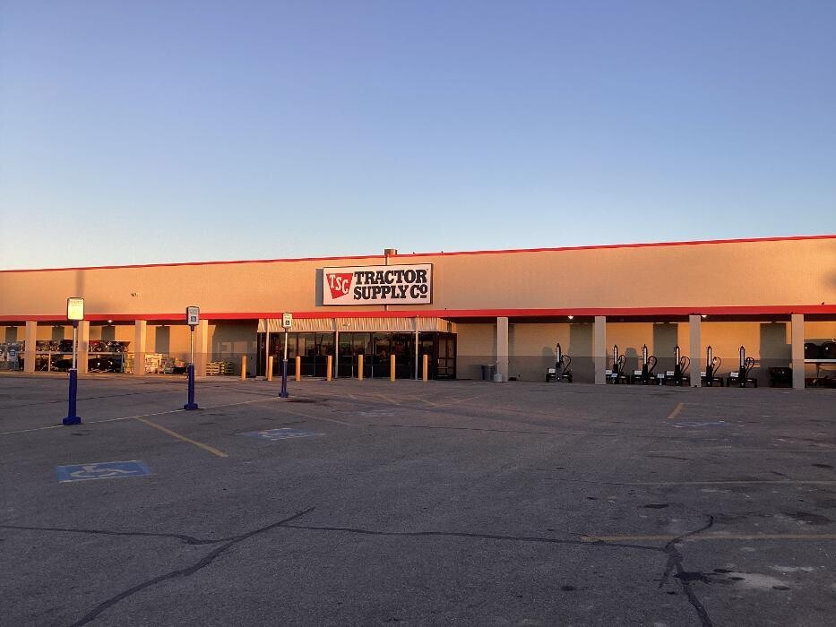 Images Tractor Supply Co.