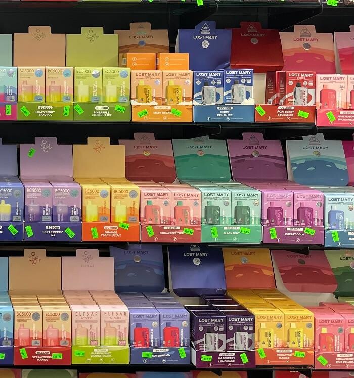 Images SMOKEEZ & VAPES