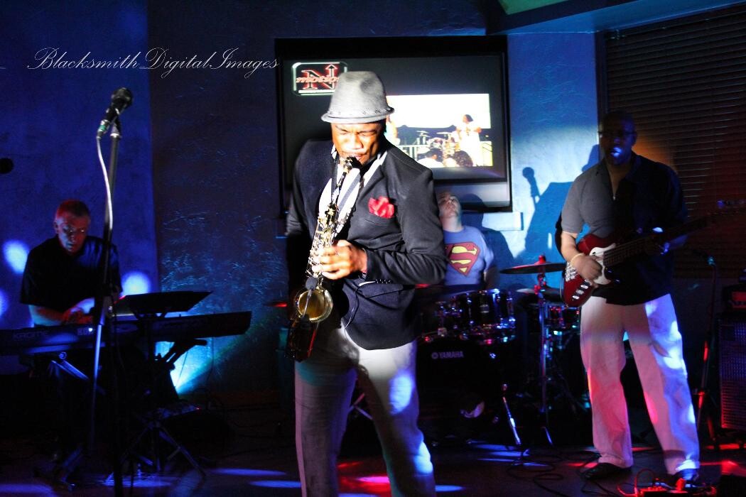 Images N-Motion Entertainment