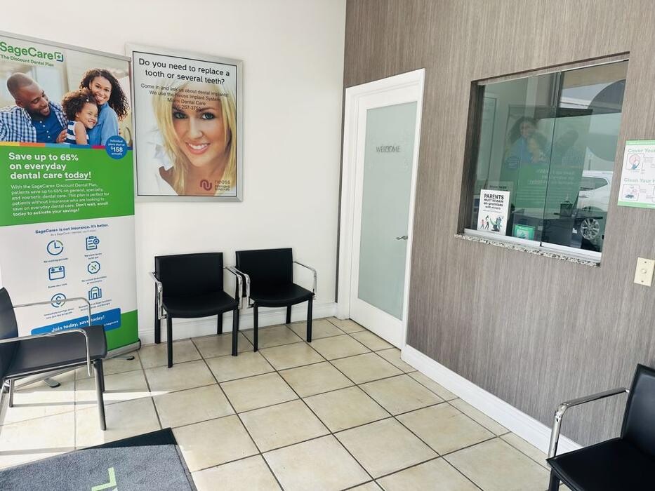 Images Sage Dental of Miami at Airpark Plaza