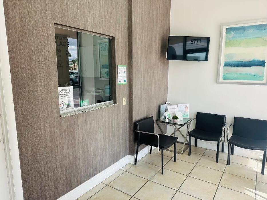 Images Sage Dental of Miami at Airpark Plaza