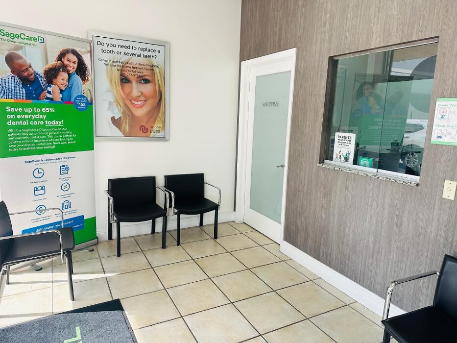 Images Sage Dental of Miami at Airpark Plaza