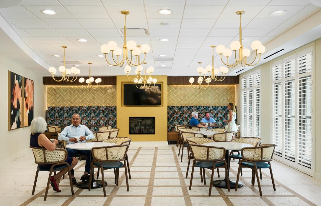 Images Grand Living at The Grove