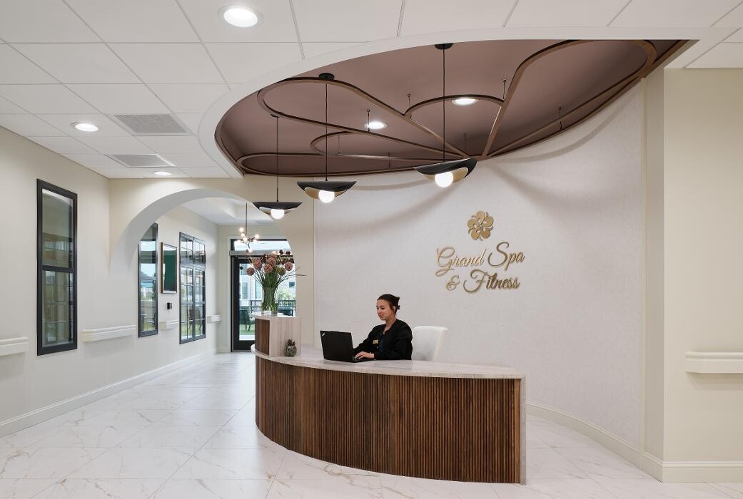 Images Grand Living at The Grove