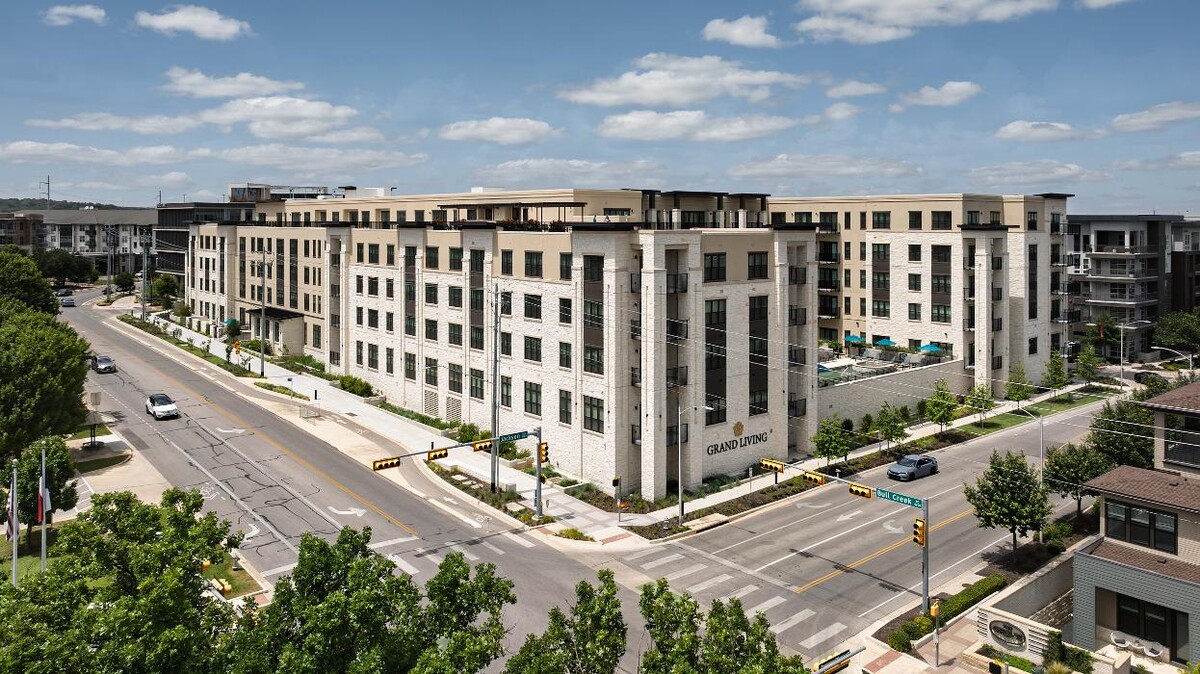 Images Grand Living at The Grove