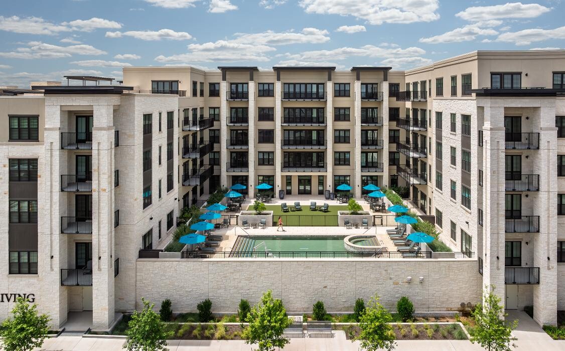 Images Grand Living at The Grove