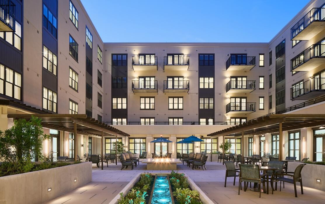 Images Grand Living at The Grove