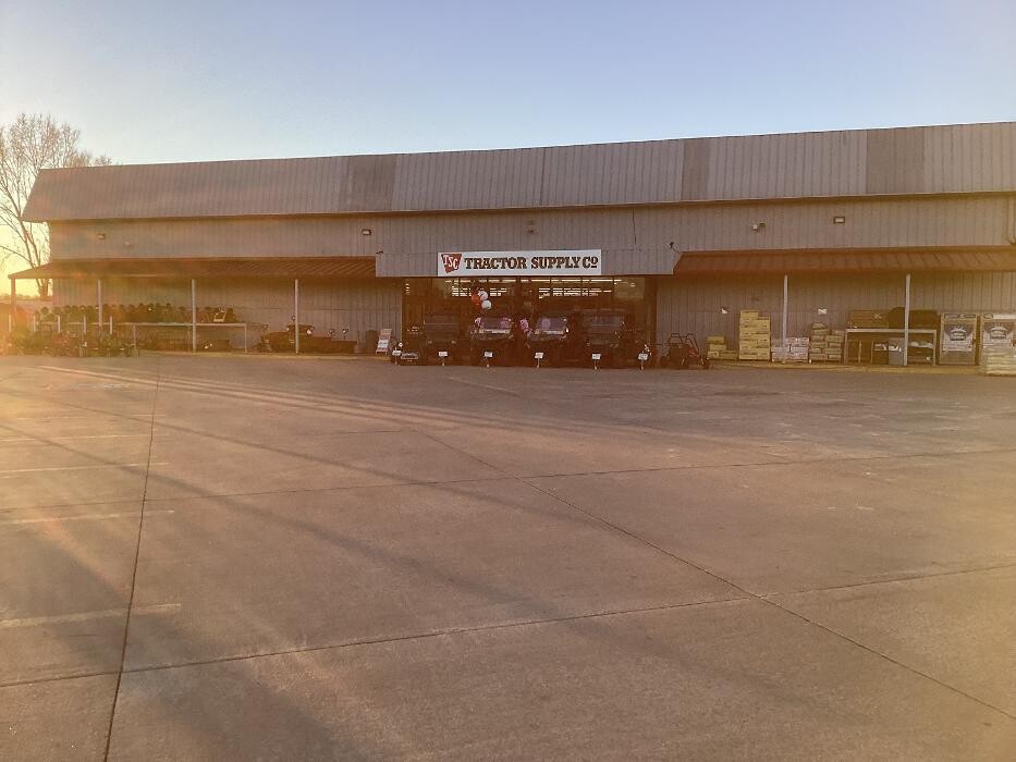Images Tractor Supply Co.