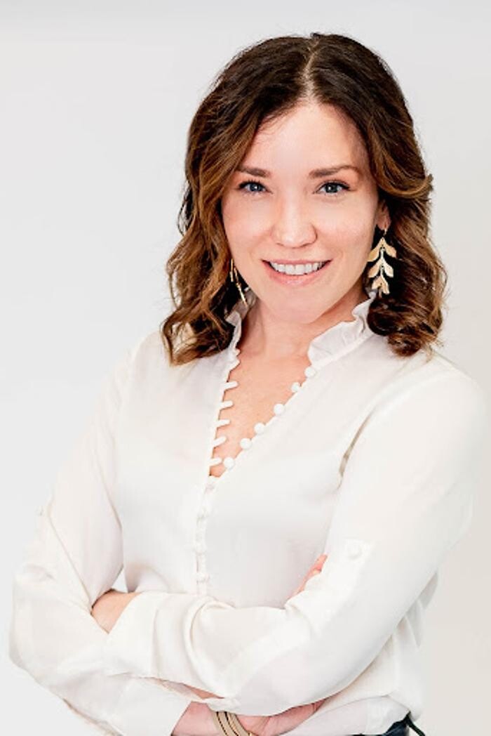 Images Candice Connelly- Realtor