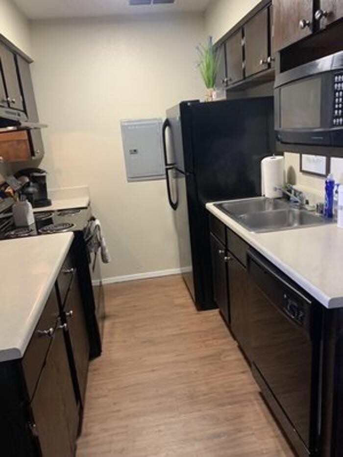 Images Bentwood Apartments