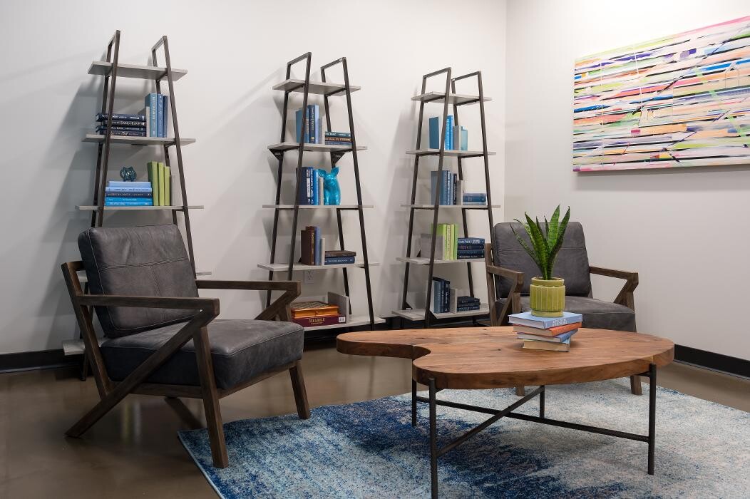 Images Urban Office - Century Heights
